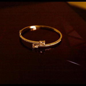 Single Stone Bracelet