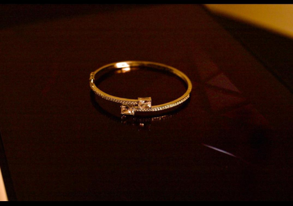 Single Stone Bracelet