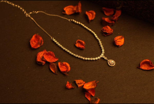Minimal Necklace